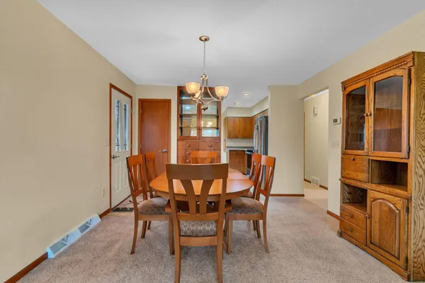 $229,000 | 311 East Oak Avenue, Olivia, MN 56277