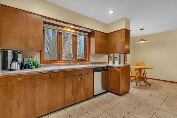 $229,000 | 311 East Oak Avenue, Olivia, MN 56277