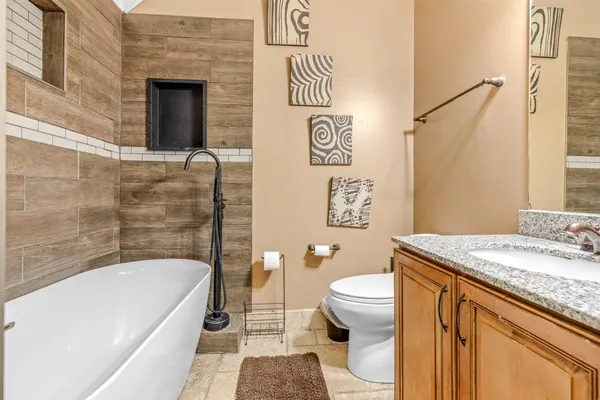 $265,000 | 79 Shoemaker Court, Unit 104, Memphis, TN 38103