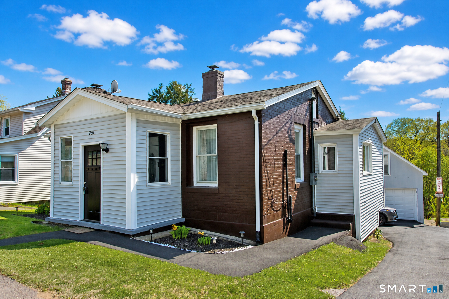 251 Riverside Street Watertown, CT 06779 - Photo 2 of 24