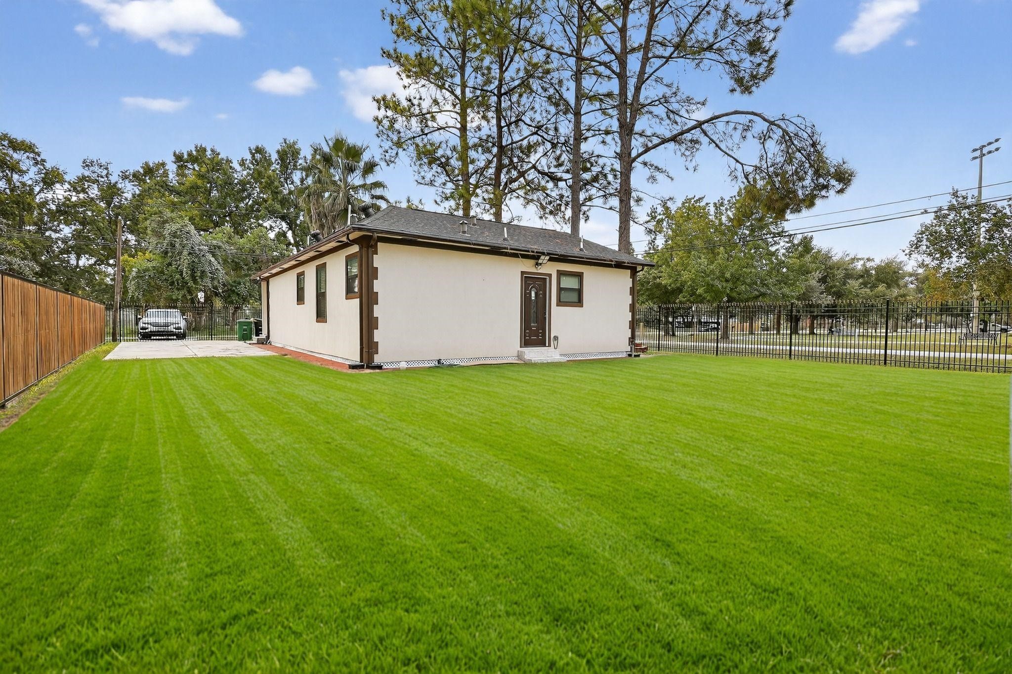 958 Conklin Street Houston, TX 77088 - Photo 12 of 12