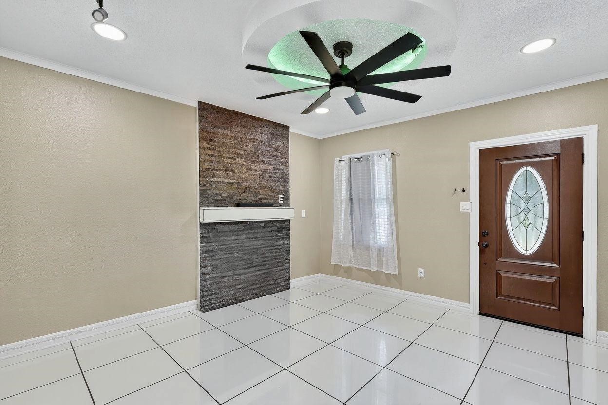 958 Conklin Street Houston, TX 77088 - Photo 9 of 12