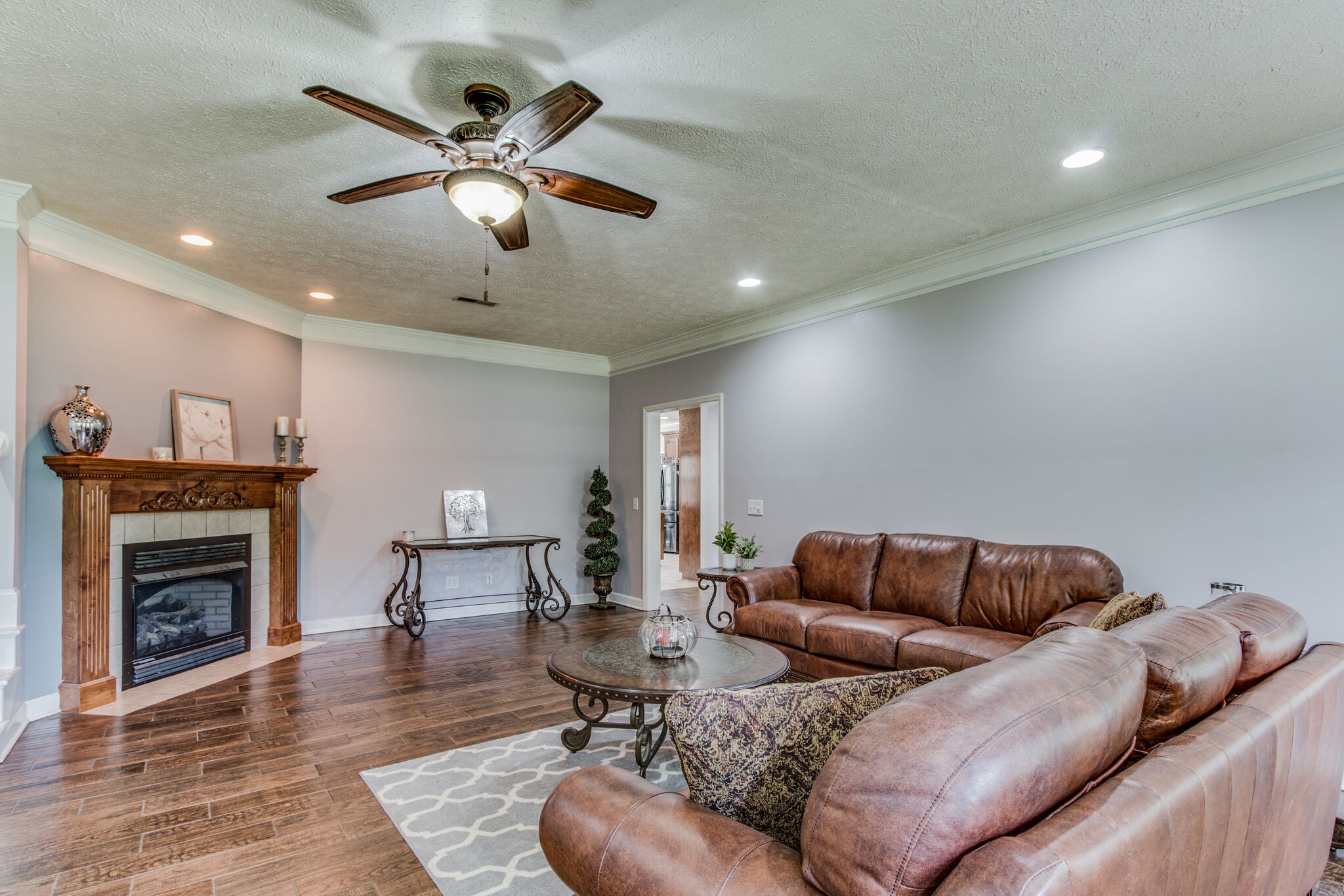662 Strawberry Ridge Manchester, TN 37355 - Photo 5 of 63 a living room with furniture and a fireplace