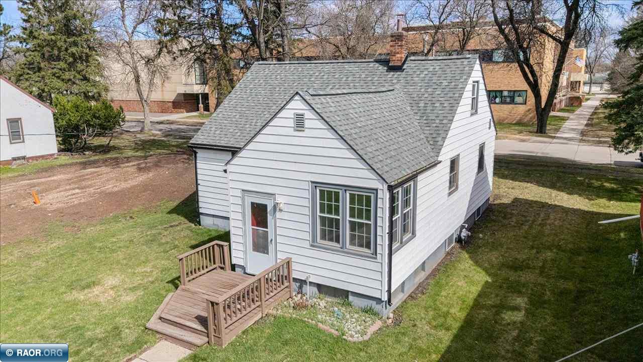 1306 12th Street South Virginia, MN 55792 - Photo 3 of 32