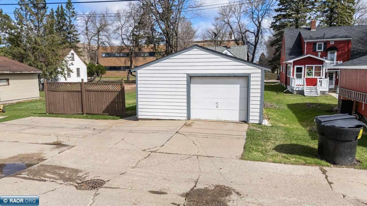 1306 12th Street South Virginia, MN 55792 - Photo 4 of 32
