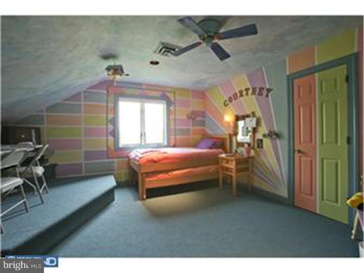 2960 Windy Bush Road Newtown, PA 18940 - Photo 18 of 25