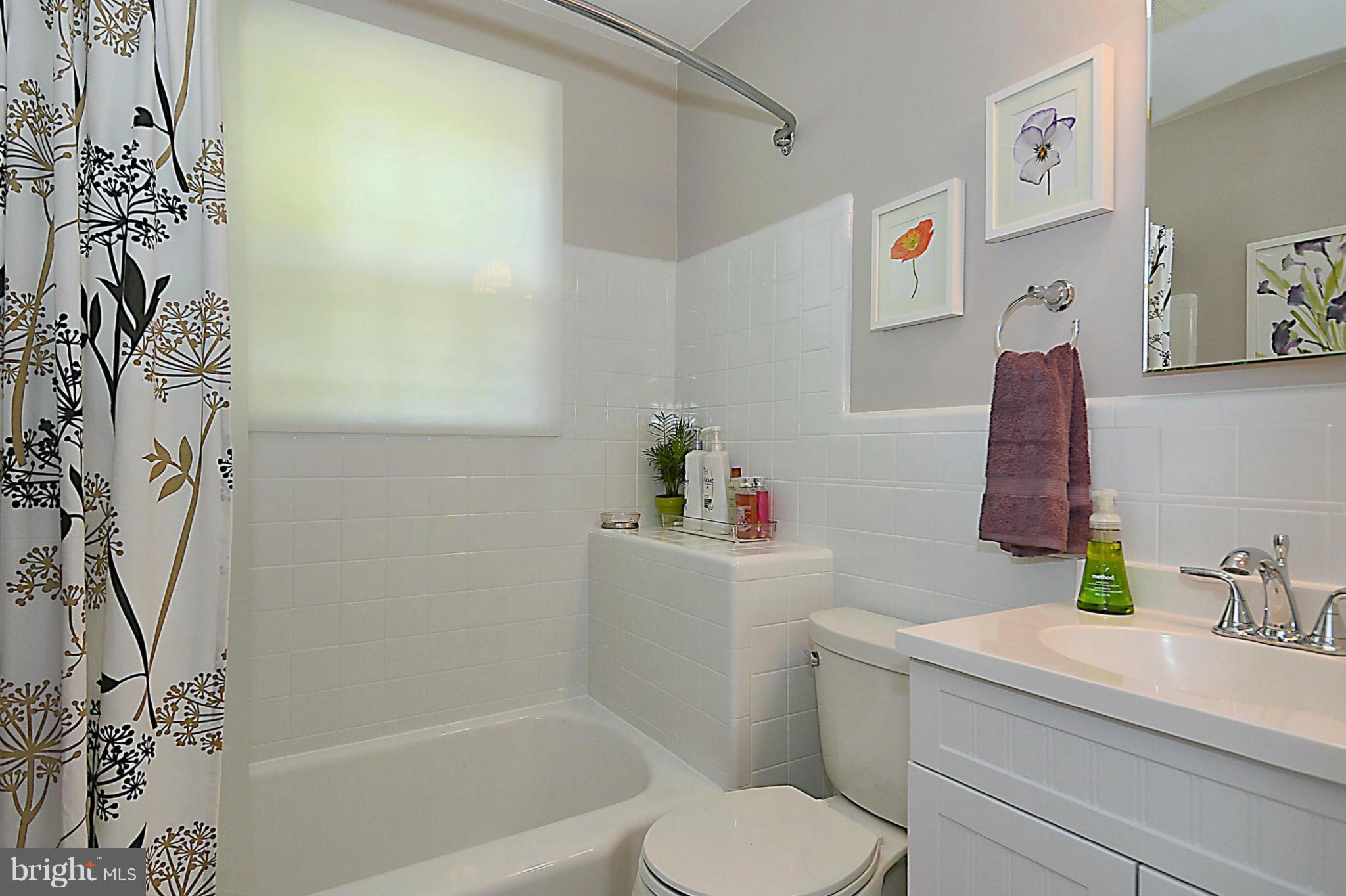 4516 Saul Road Bethesda, MD 20814 - Photo 19 of 30 Bath