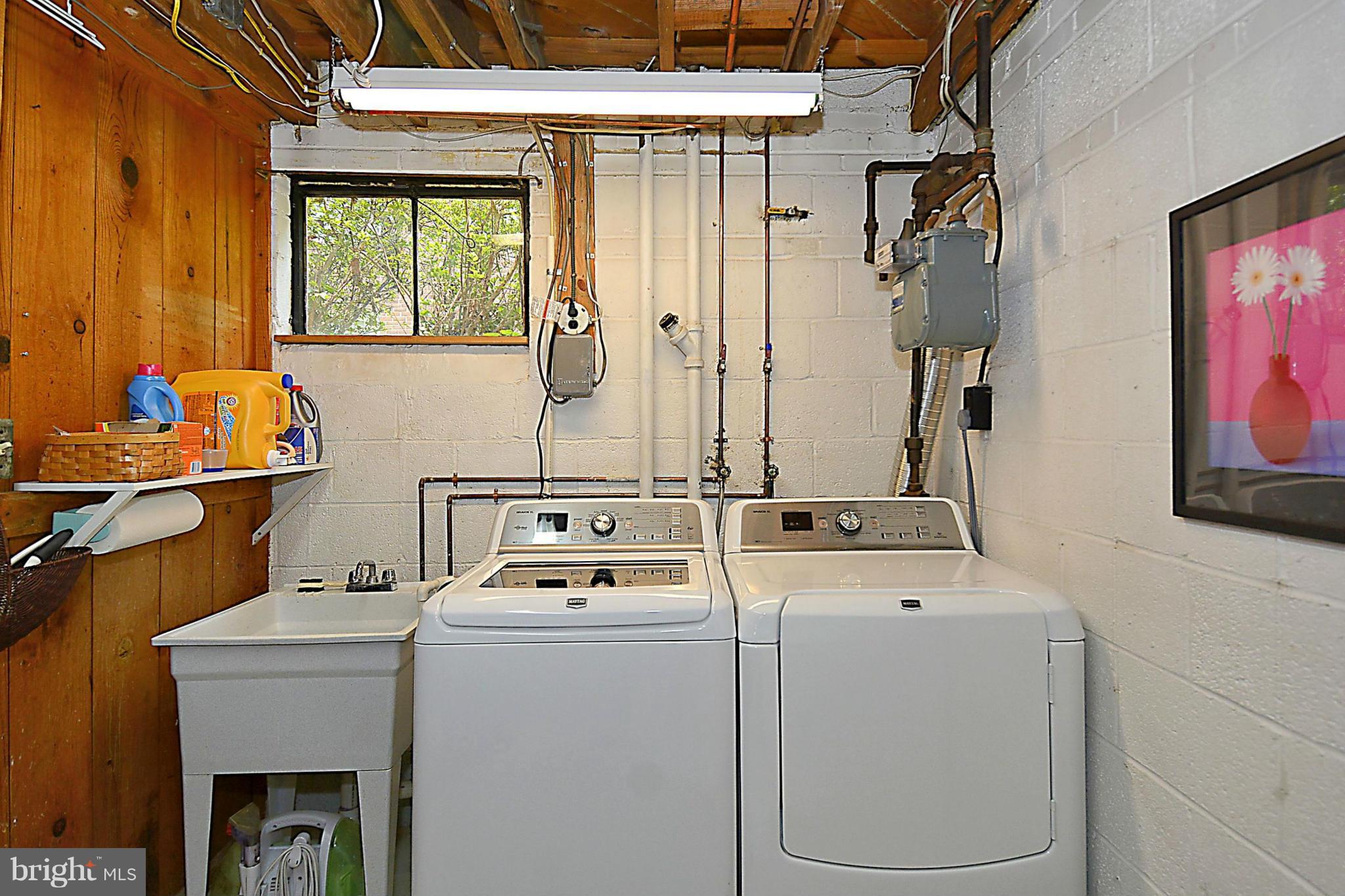 4516 Saul Road Bethesda, MD 20814 - Photo 27 of 30 Laundry