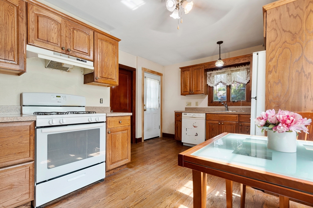 6 Peter Tufts Road Arlington, MA 02474 - Photo 6 of 35