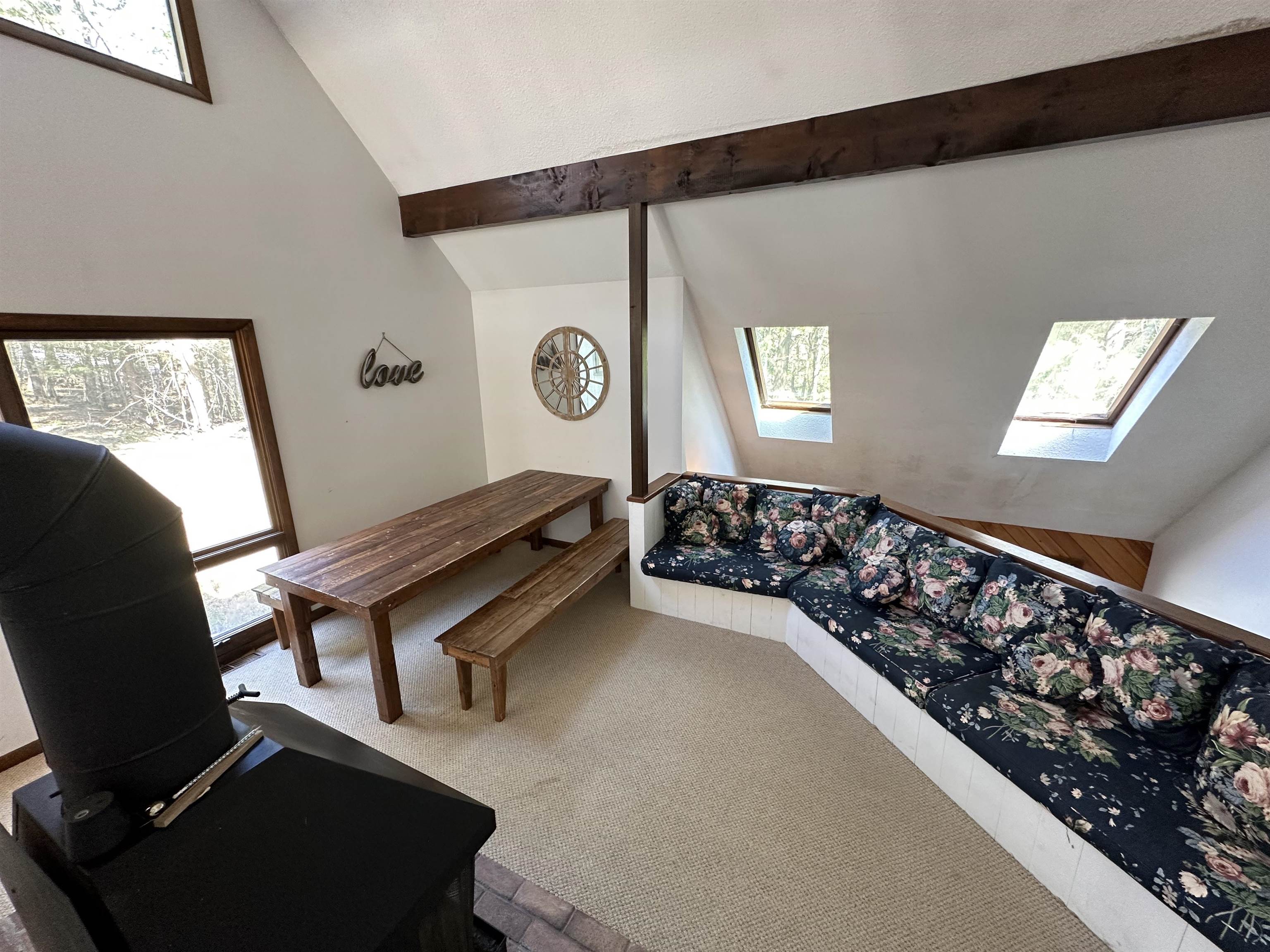 220 Marsh Family Road Hartford, VT 05059 - Photo 8 of 37 Gallery Image 8