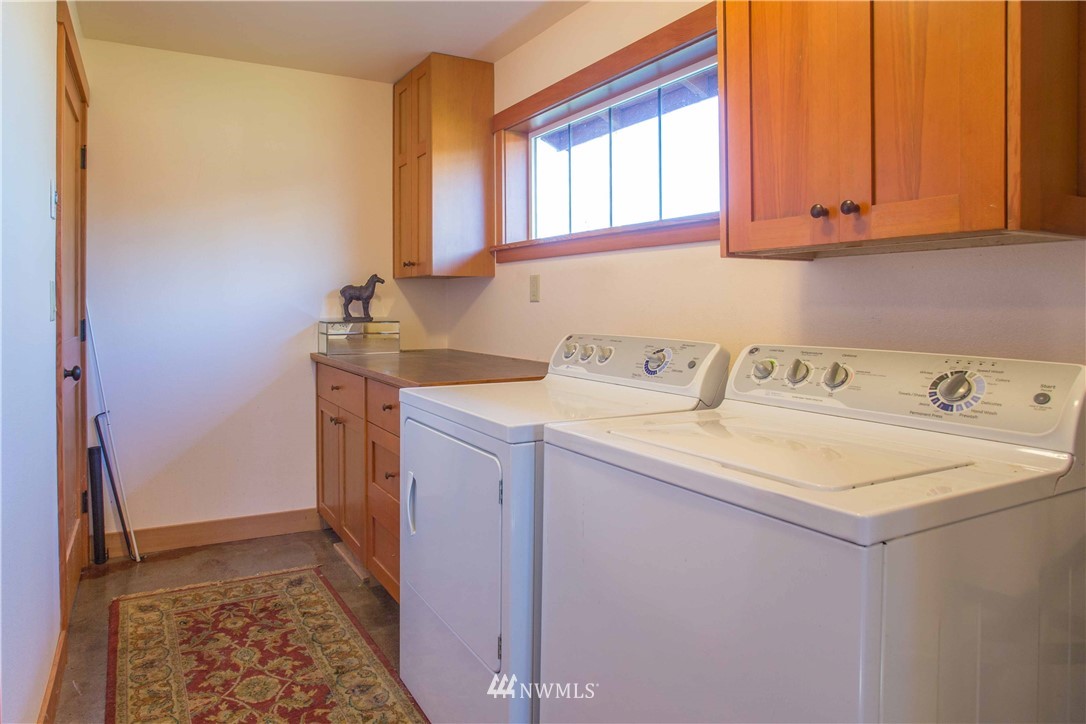 305 East Laurel Road Bellingham, WA 98226 - Photo 14 of 22