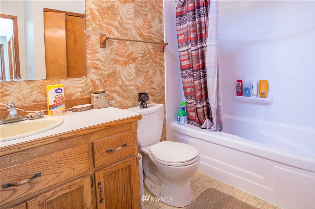 305 East Laurel Road Bellingham, WA 98226 - Photo 5 of 22