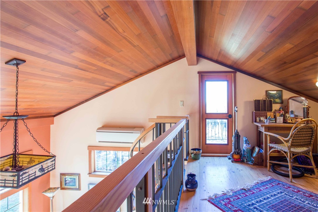 305 East Laurel Road Bellingham, WA 98226 - Photo 9 of 22