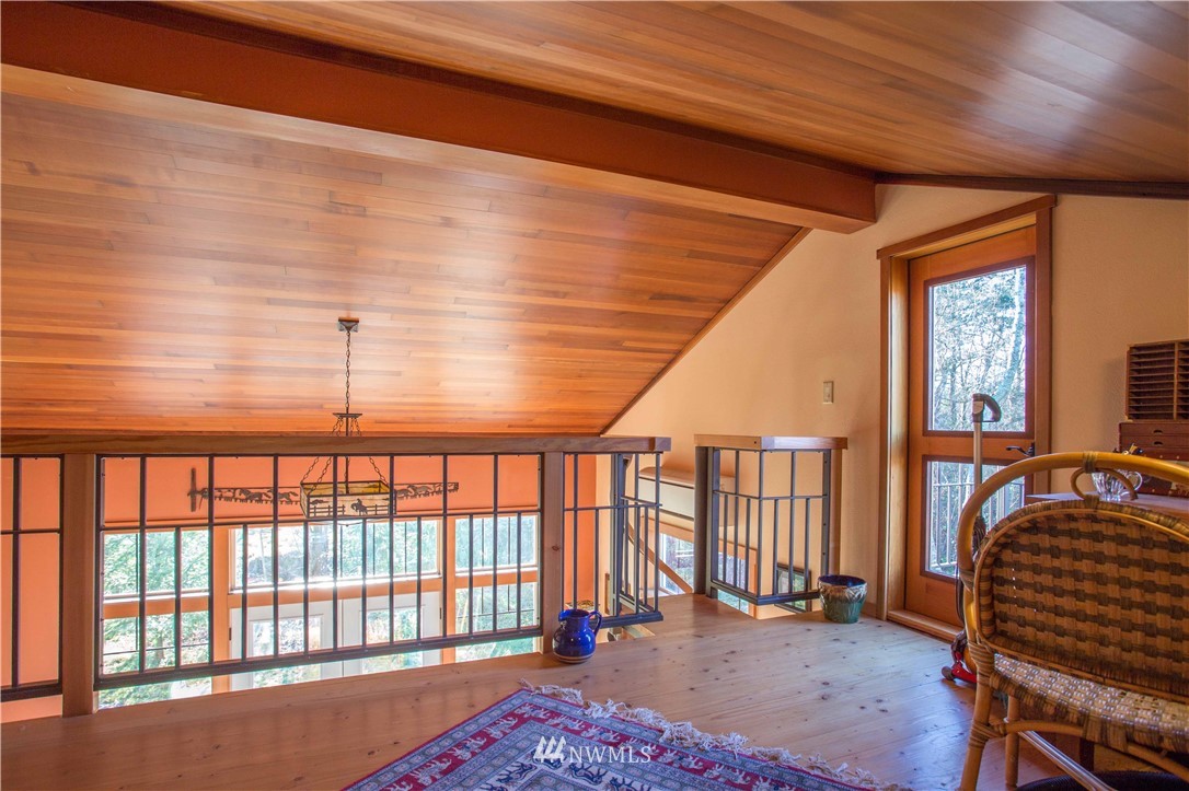 305 East Laurel Road Bellingham, WA 98226 - Photo 10 of 22