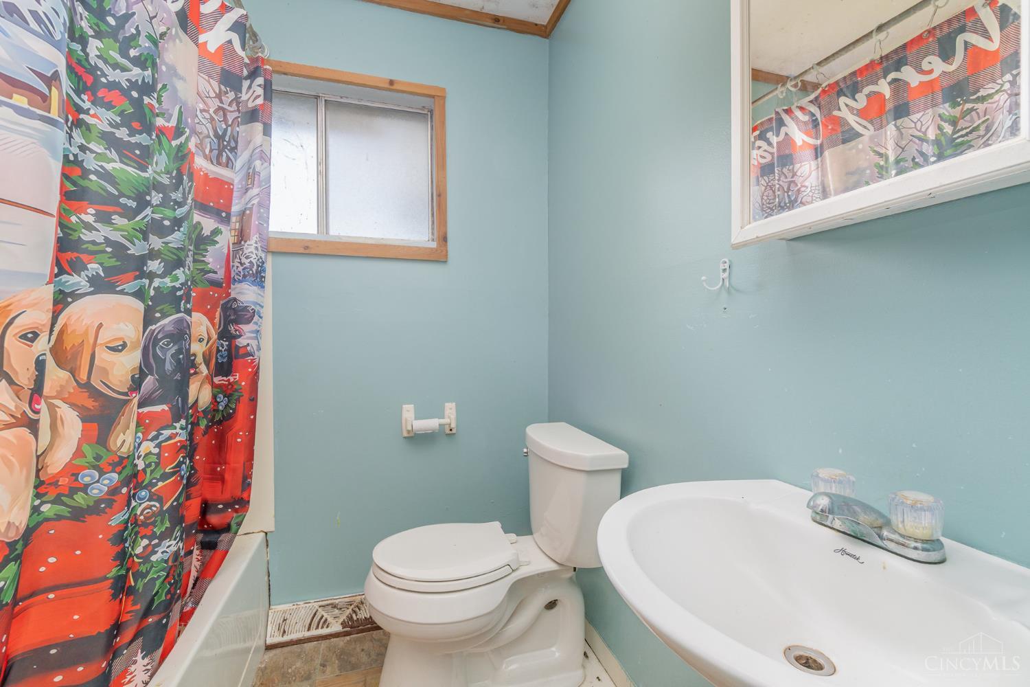 2011 Fayetteville Road Blanchester, OH 45107 - Photo 6 of 9