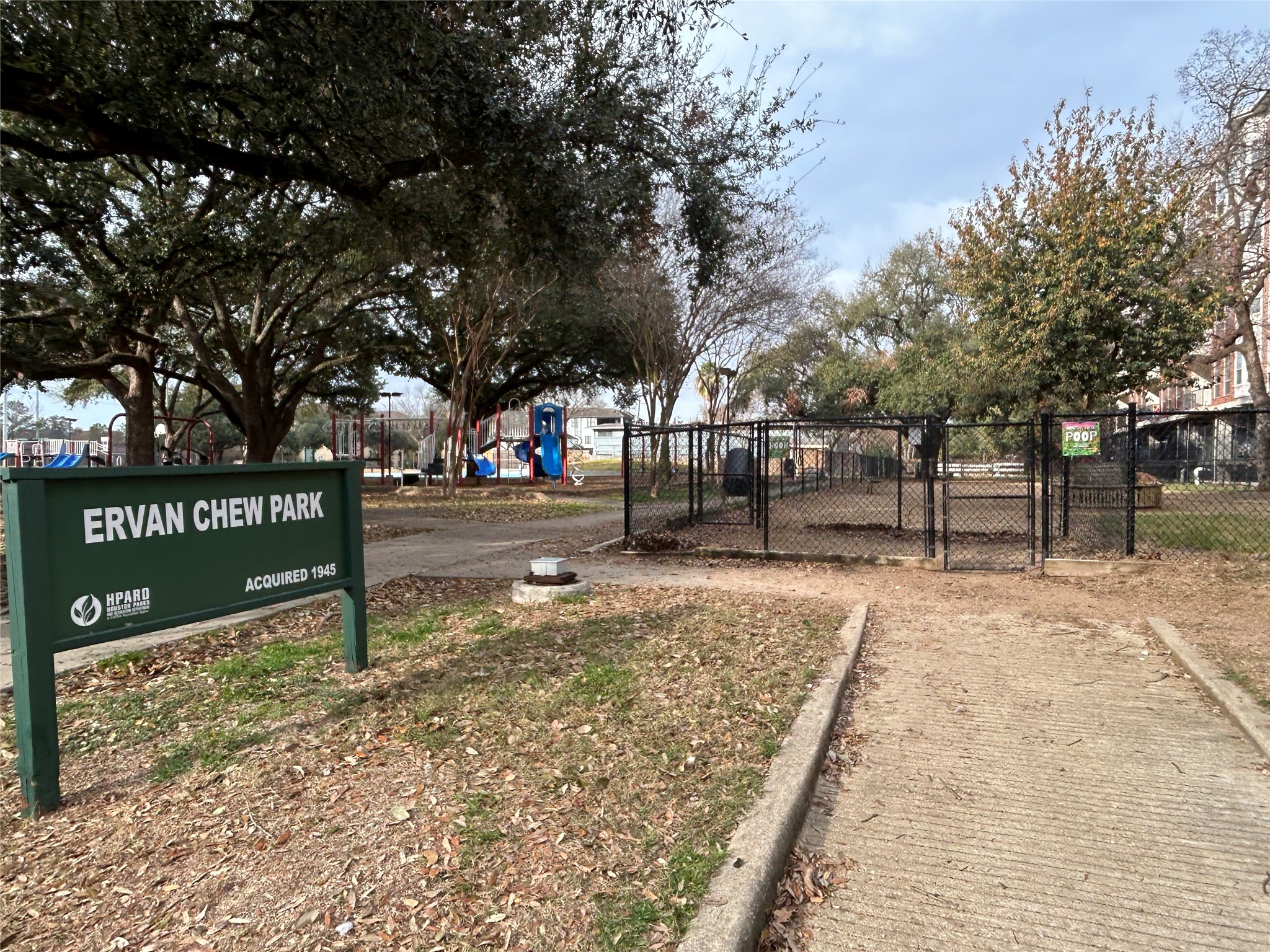 1655 Castle Court Houston, TX 77006 - Photo 31 of 32 You are about a block from the dog park, playground and Little League field too!