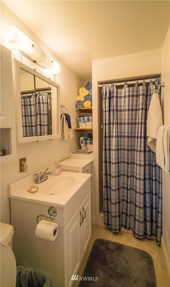 2946 South Lakeshore Road, Unit 2 Chelan, WA 98816 - Photo 14 of 23 Gallery Image 14