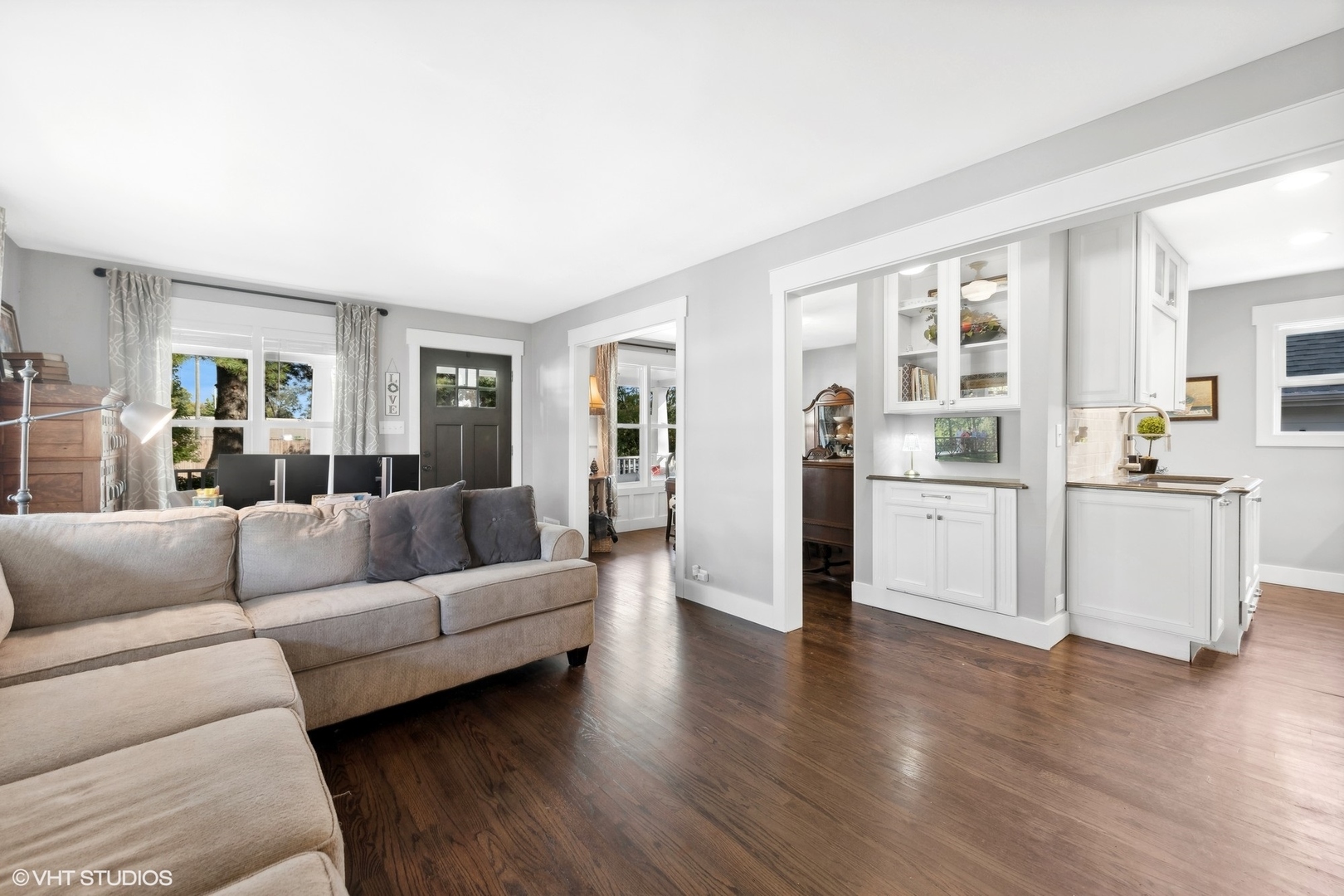 410 Mills Street Hinsdale, IL 60521 - Photo 7 of 22 a living room with furniture and view of kitchen