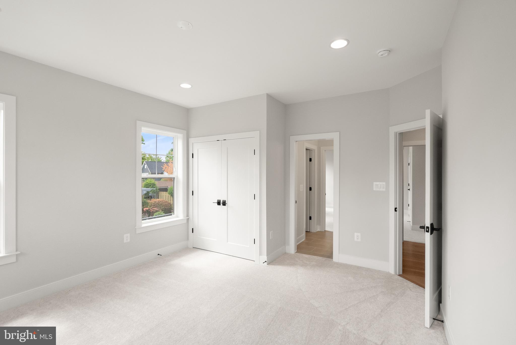 7232 Andrus Road Bethesda, MD 20817 - Photo 26 of 36 Spacious third bedroom with great natural light.