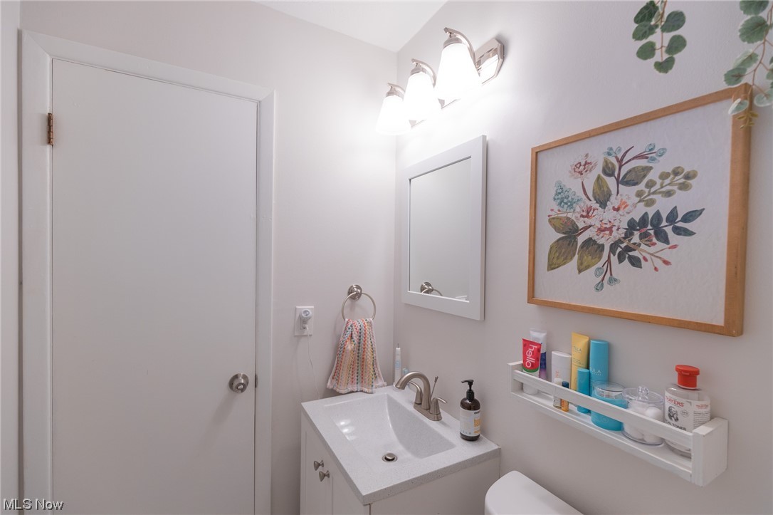 5515 West 48th Street Parma, OH 44134 - Photo 22 of 31 half bath