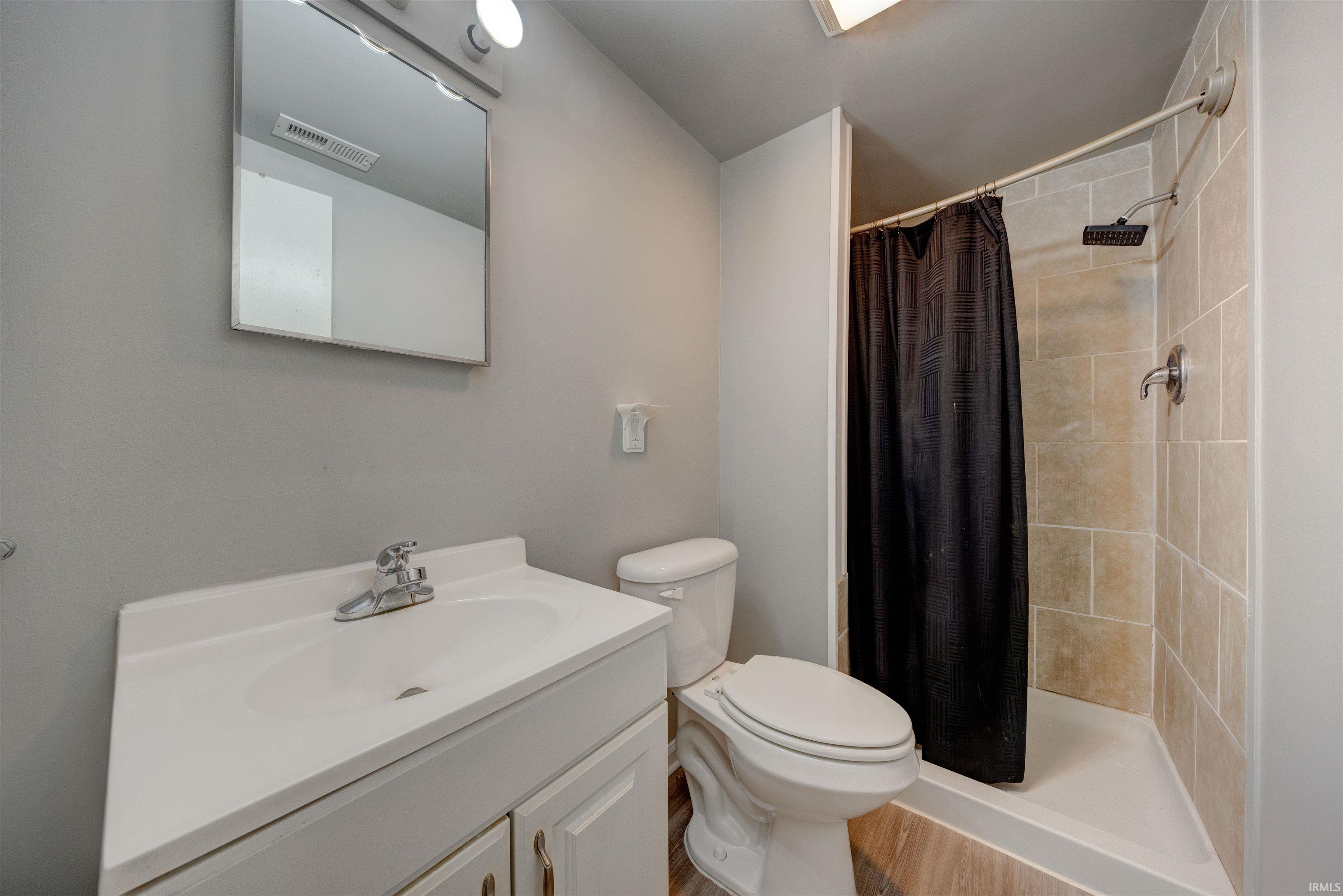 525 West Mill Road Evansville, IN 47710 - Photo 25 of 33