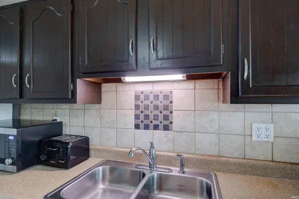 $225,000 | 525 West Mill Road, Evansville, IN 47710