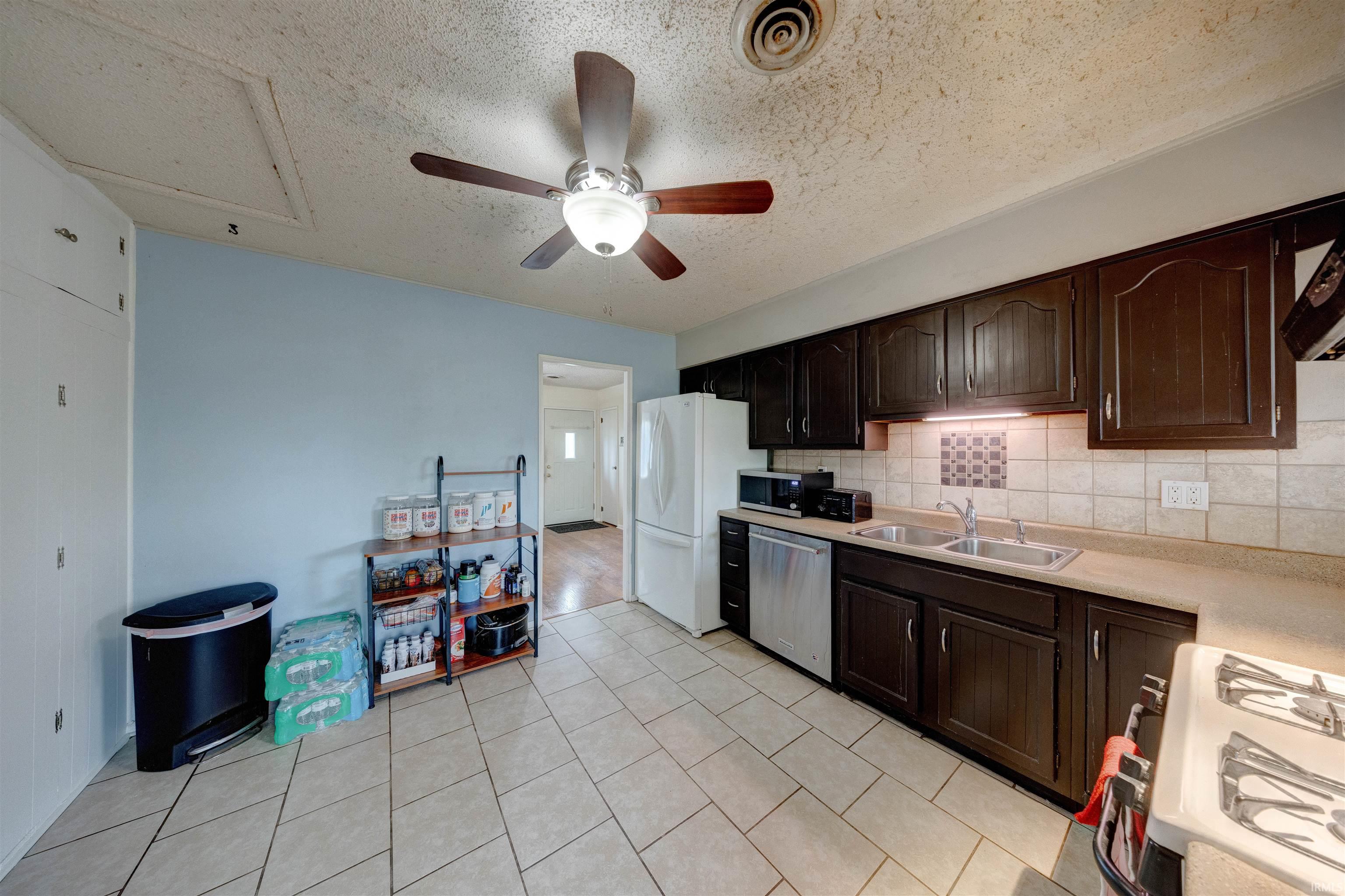 525 West Mill Road Evansville, IN 47710 - Photo 6 of 33