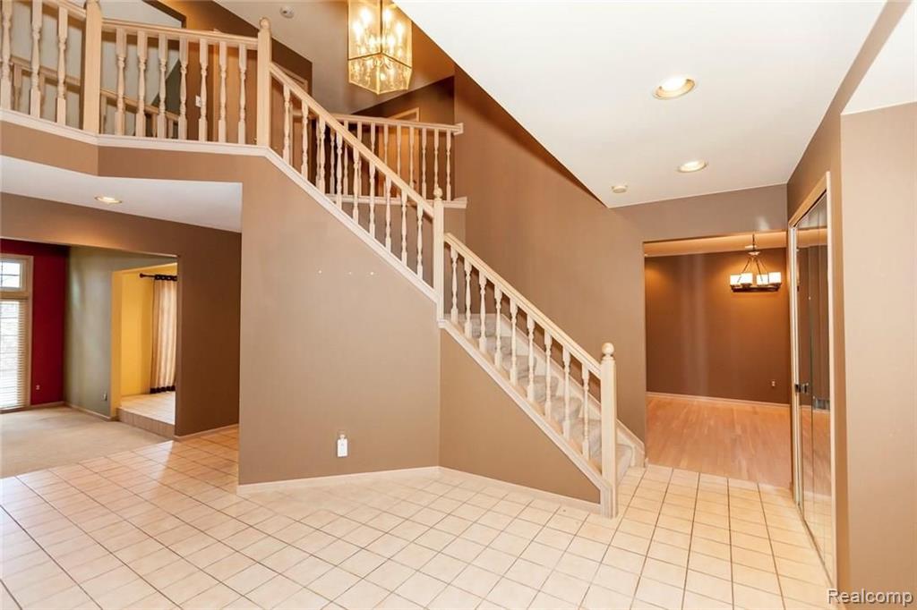 30516 Huntsman Drive West Farmington Hills, MI 48331 - Photo 9 of 54