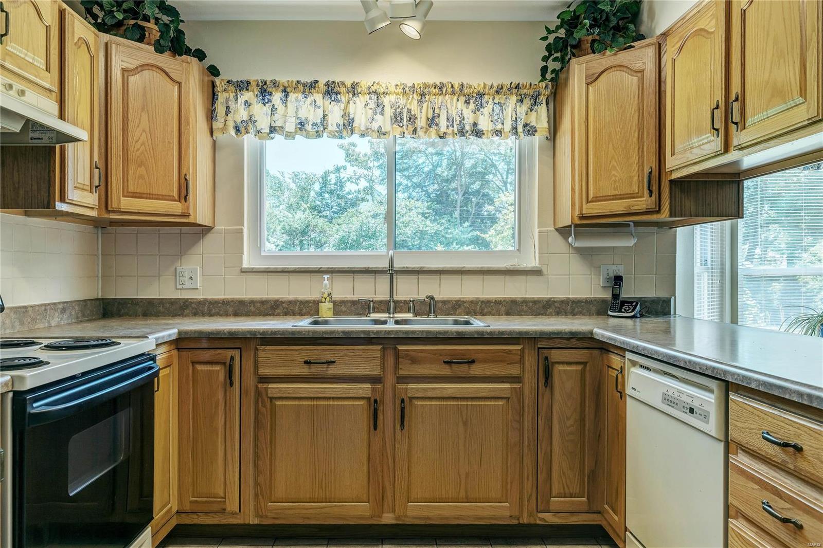 1012 Cla Ter Ri Drive Ballwin, MO 63011 - Photo 17 of 53 Gallery Image 17