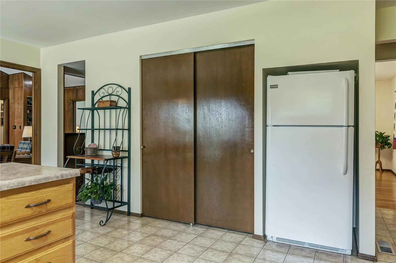 1012 Cla Ter Ri Drive Ballwin, MO 63011 - Photo 19 of 53 Gallery Image 19
