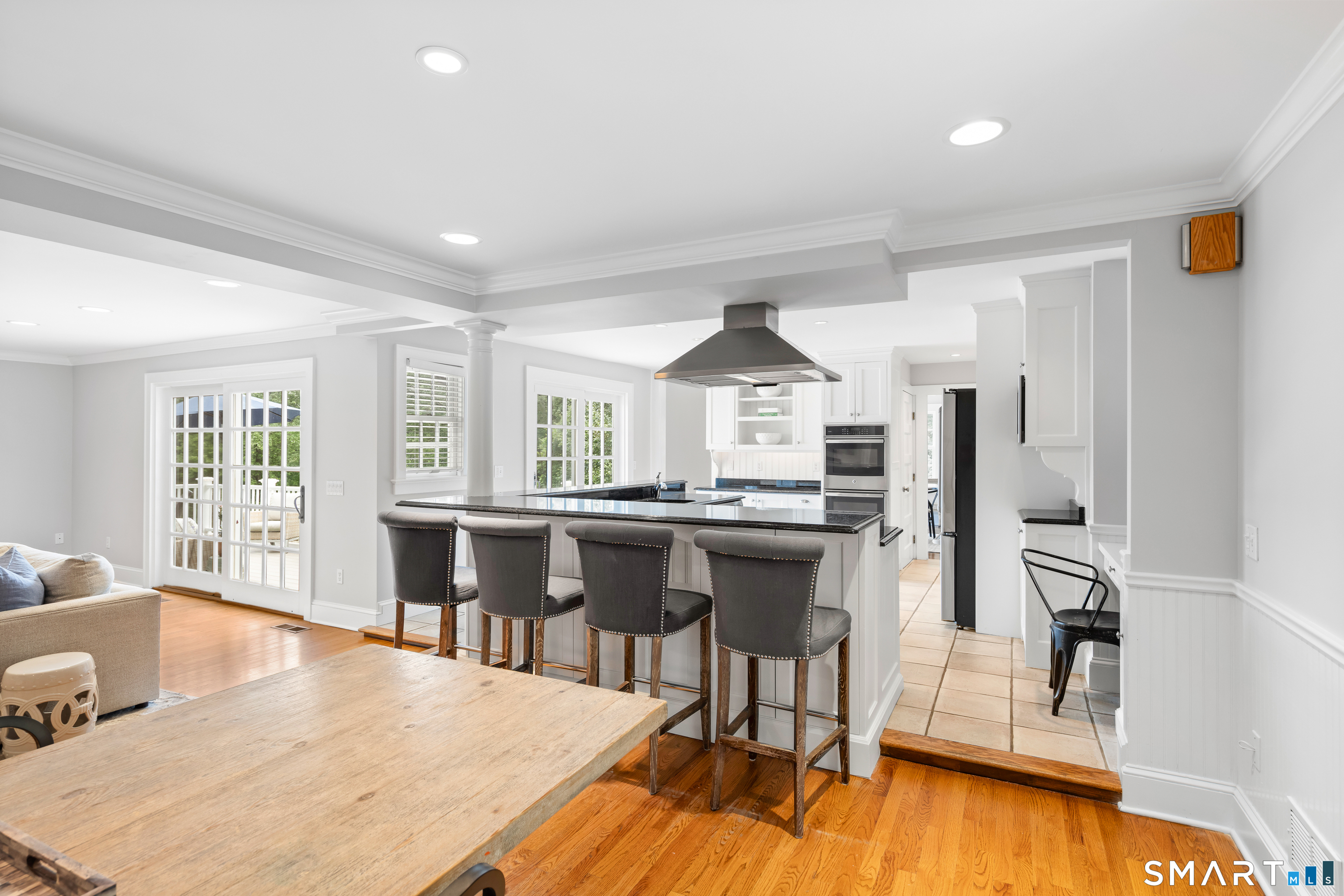 2444 Bronson Road Fairfield, CT 06824 - Photo 9 of 35