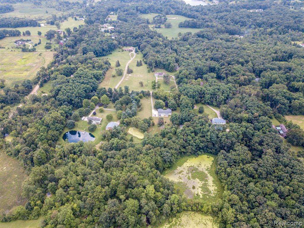 11439 Faussett Road Fenton, MI 48430 - Photo 35 of 38