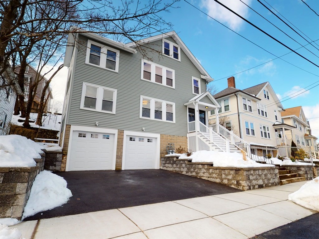 70 Edgecliff Road, Unit 70 Watertown, MA 02472 - Photo 3 of 41 Gallery Image 3