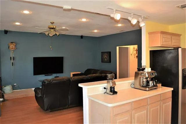 $2,050 | 5004 Ivycrest Trail, Arlington, TX 76017