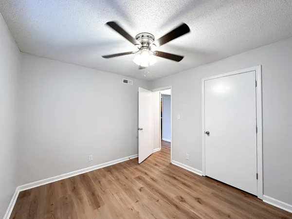 $825 | 470 Martha Lane, Unit B, Clarksville, TN 37043