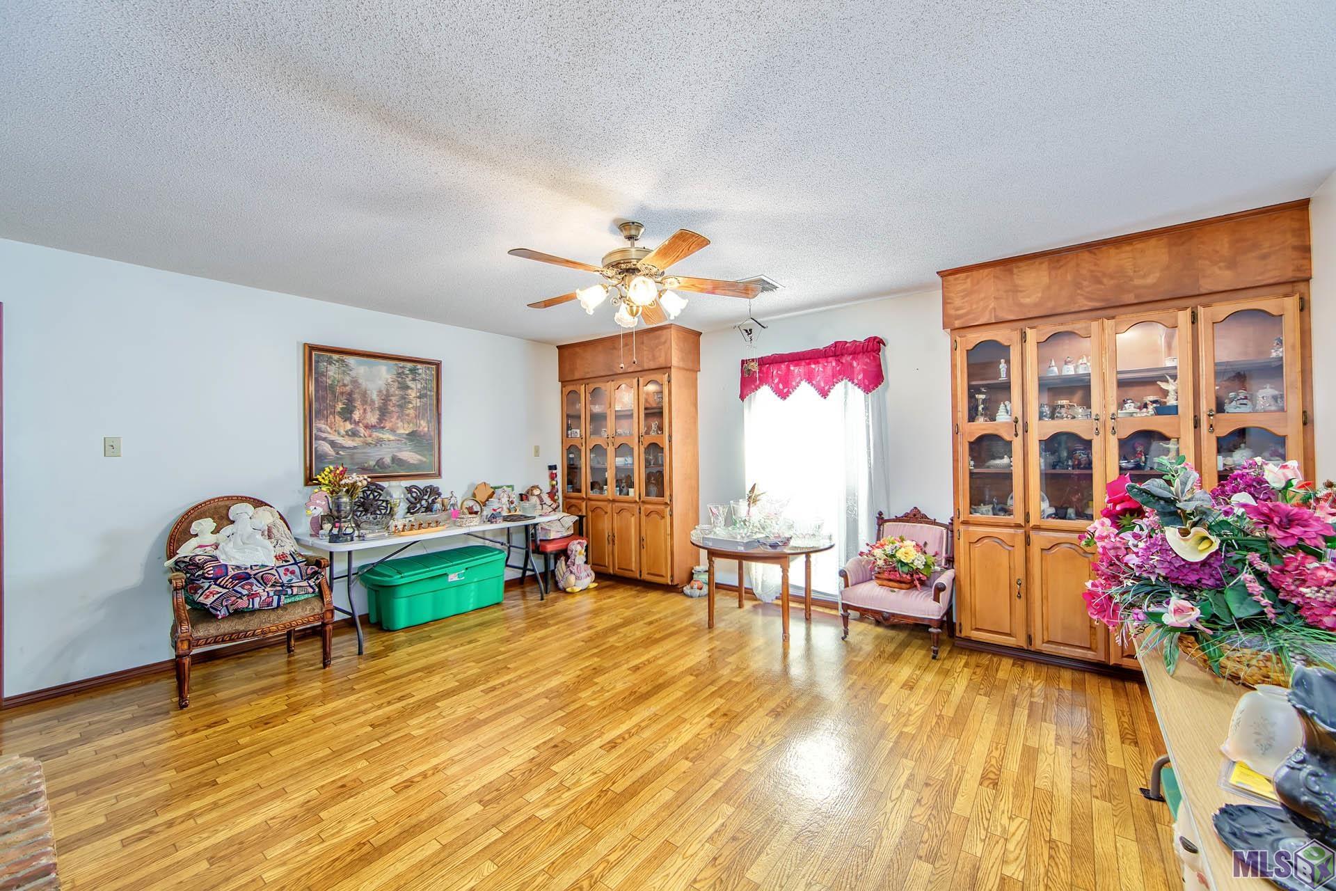 529 Pertuit Lane Raceland, LA 70394 - Photo 12 of 22 Dining Room