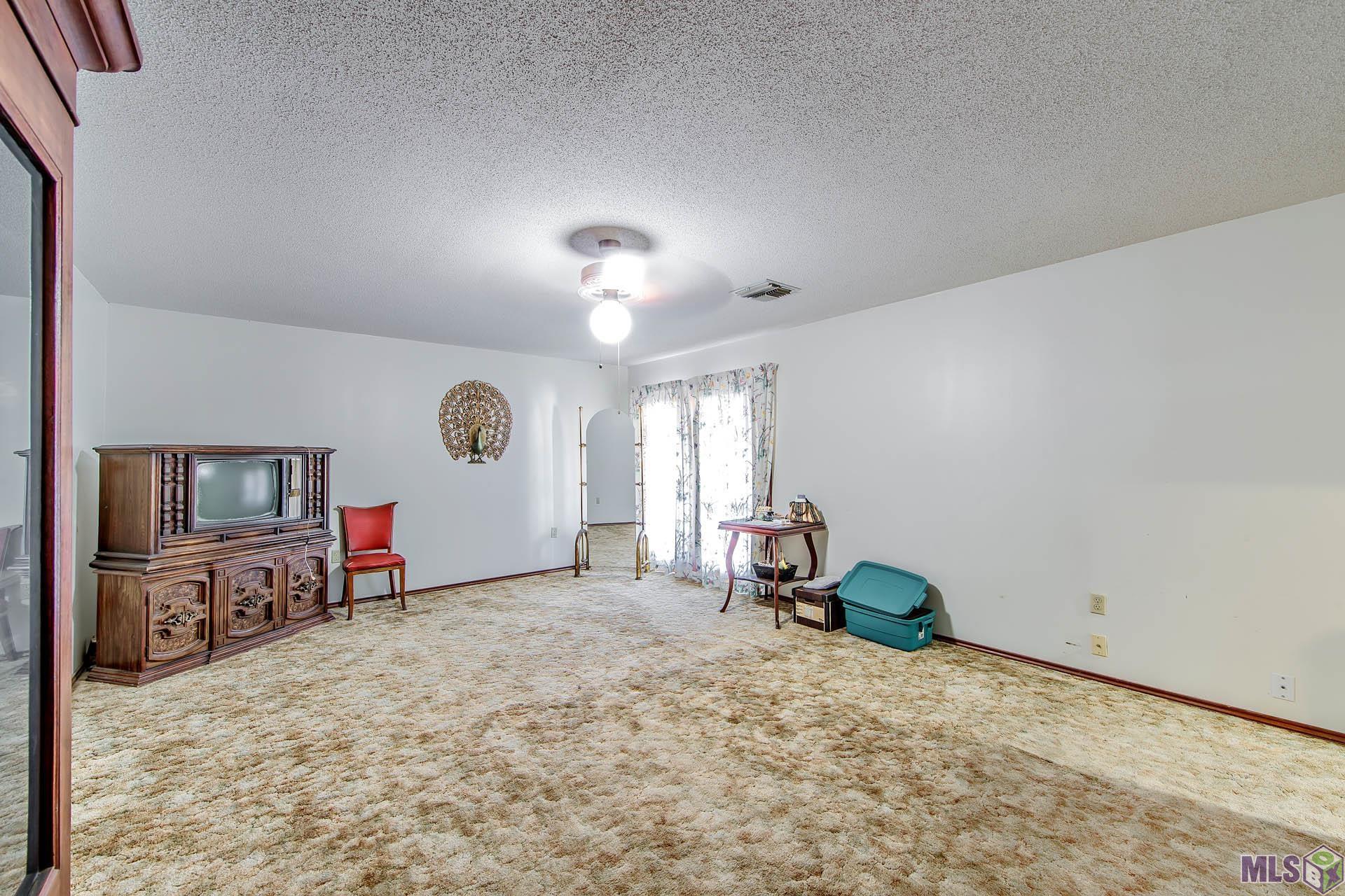 529 Pertuit Lane Raceland, LA 70394 - Photo 13 of 22 Main Bedroom