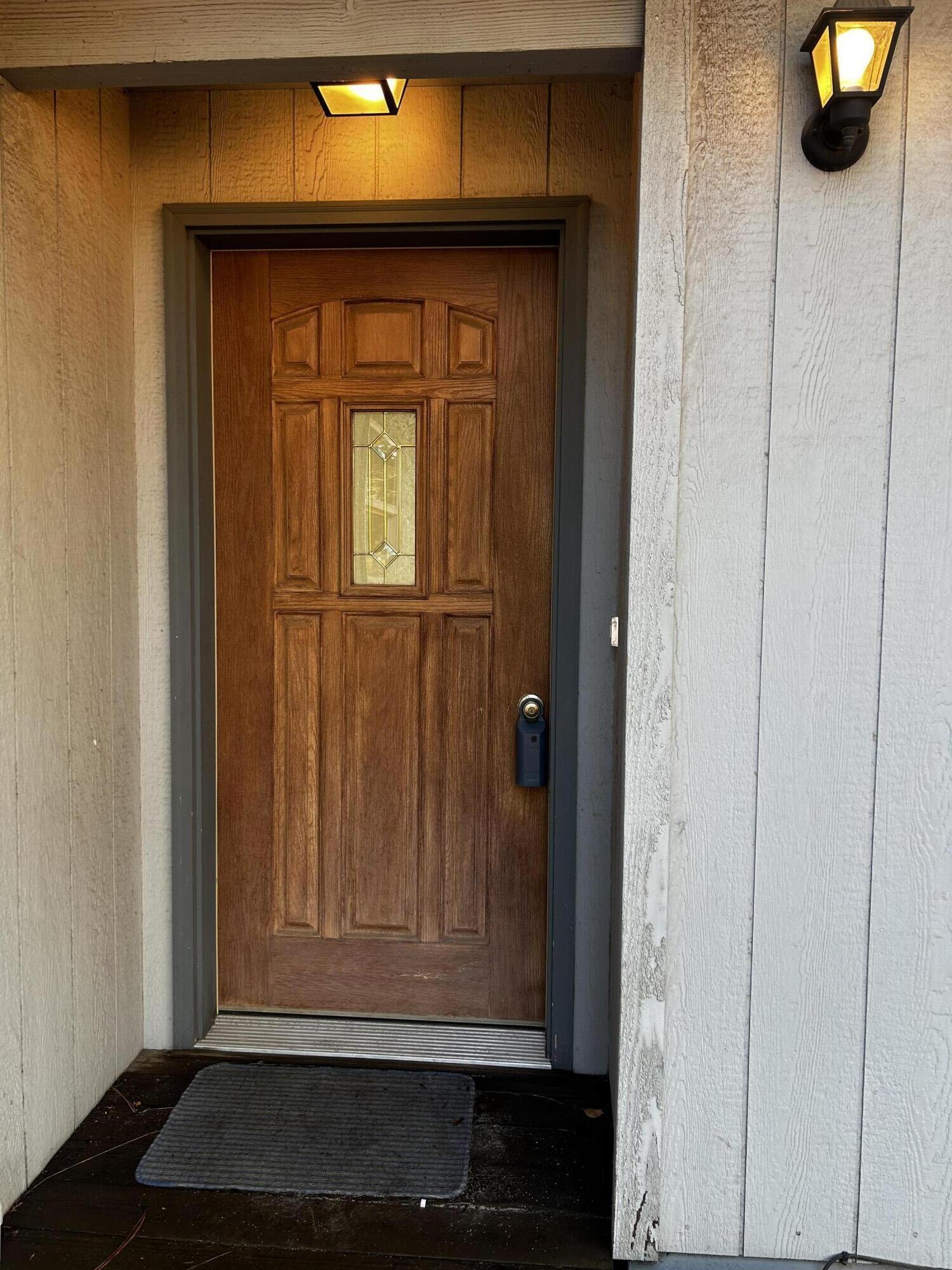 17235 Kent Road Sisters, OR 97759 - Photo 34 of 35 HAGER Kent FRONT DOOR