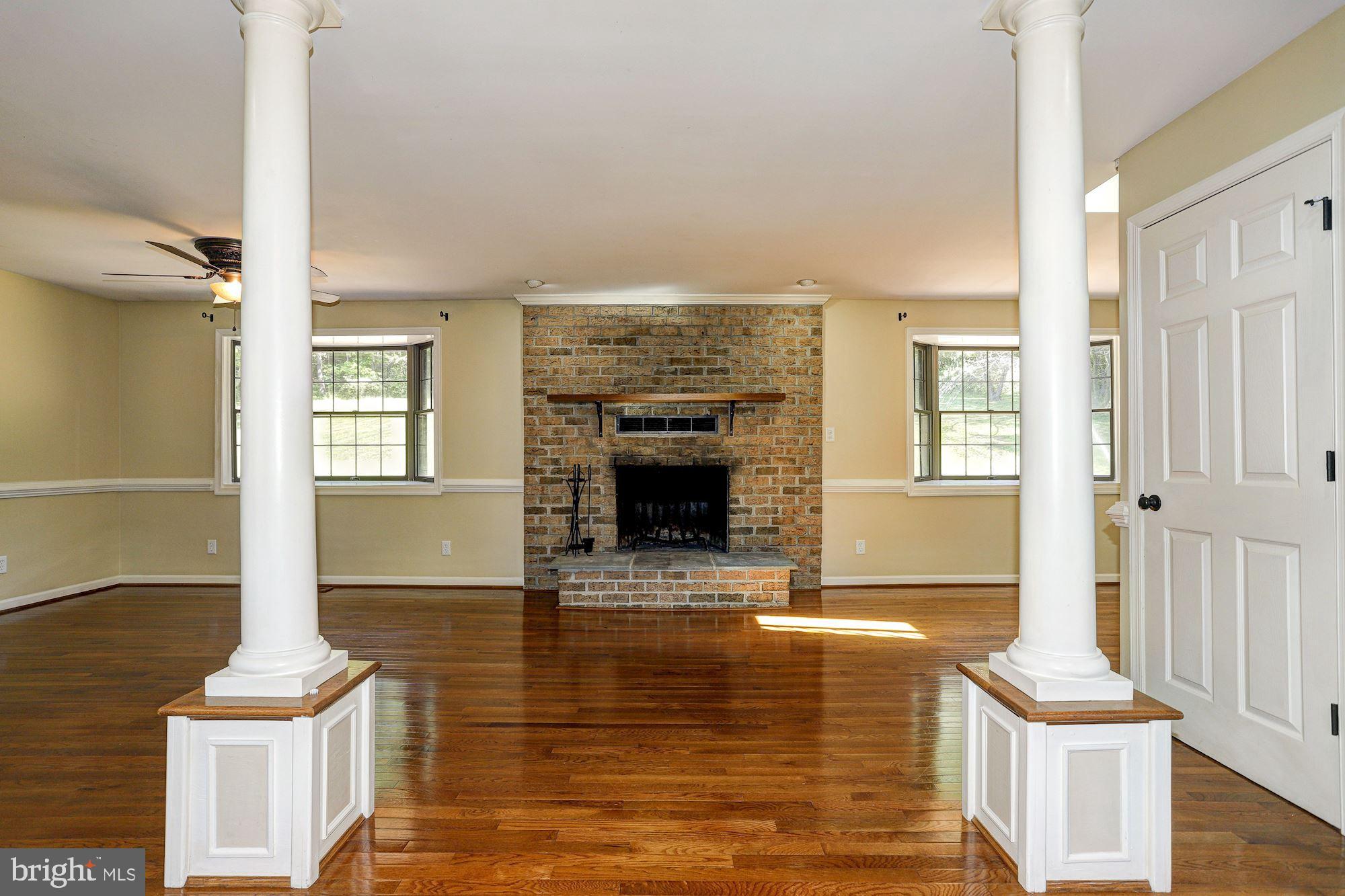 412 Leppo Road Westminster, MD 21158 - Photo 3 of 40 Foyer