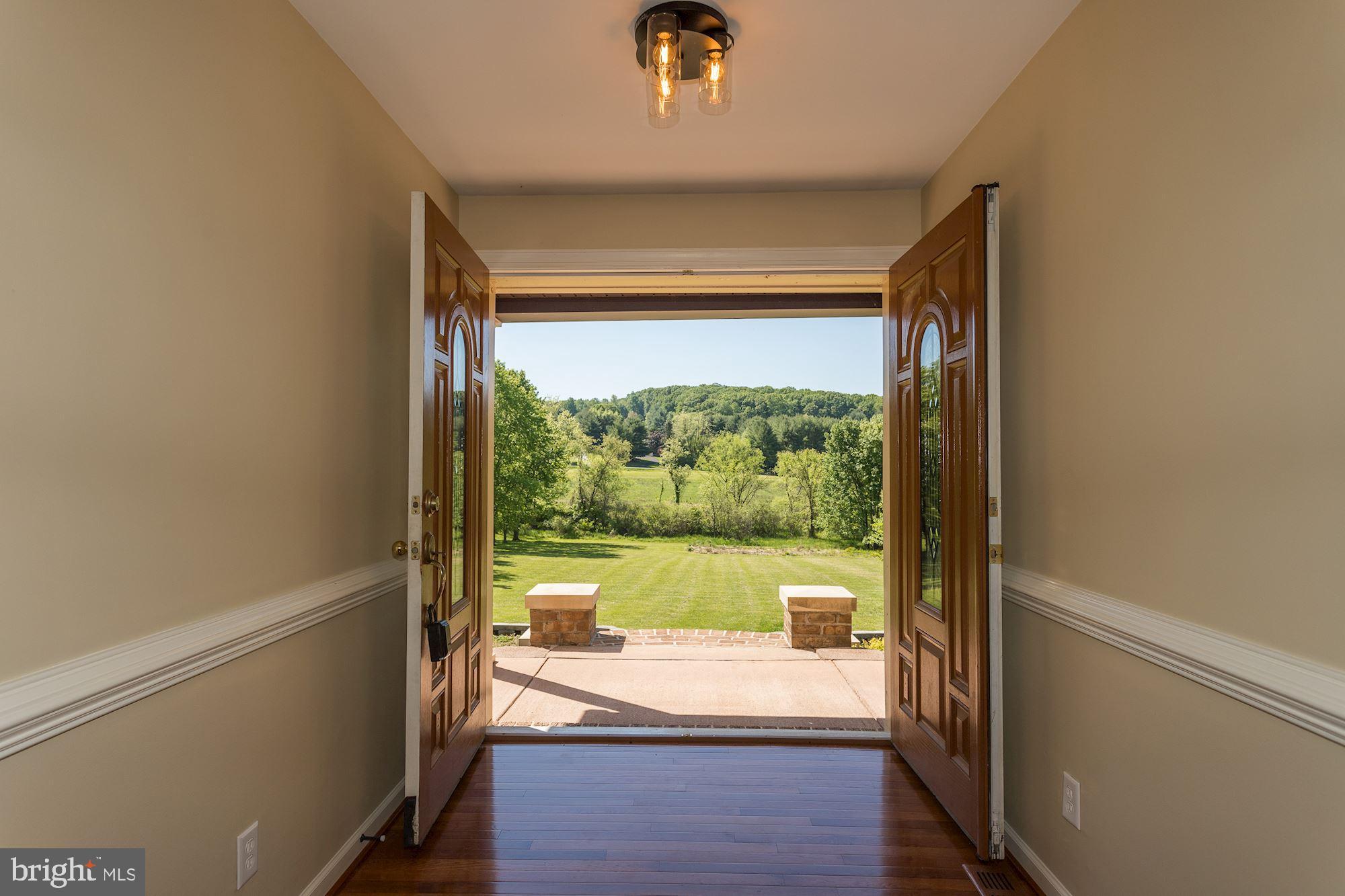 412 Leppo Road Westminster, MD 21158 - Photo 4 of 40 Foyer