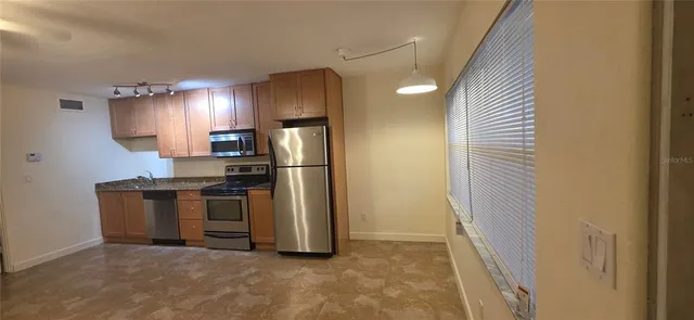 $1,450 | 224 6th Avenue North, Unit 11, St. Petersburg, FL 33701