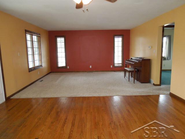 7868 Mielke Road Freeland, MI 48623 - Photo 5 of 13 20351746-4.JPG