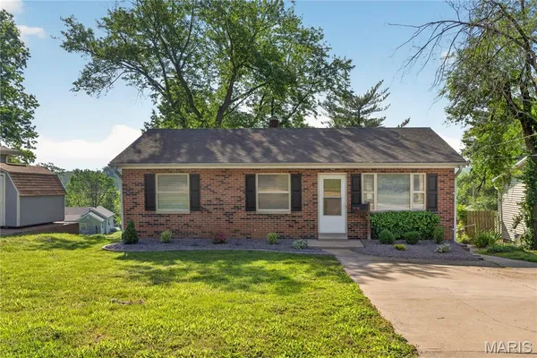 $1,950 | 21 Fern Ridge Avenue, Valley Park, MO 63088