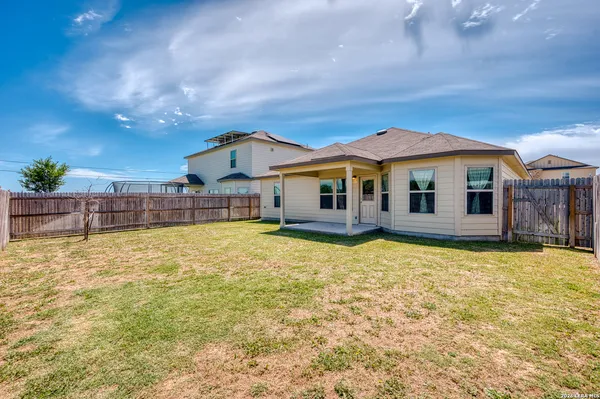 $315,000 | 829 Stonemanor Bay, Seguin, TX 78155