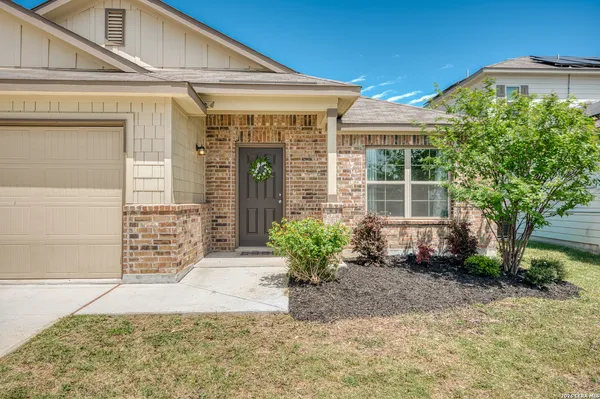 $315,000 | 829 Stonemanor Bay, Seguin, TX 78155