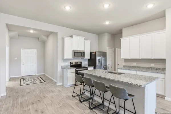 $315,000 | 829 Stonemanor Bay, Seguin, TX 78155