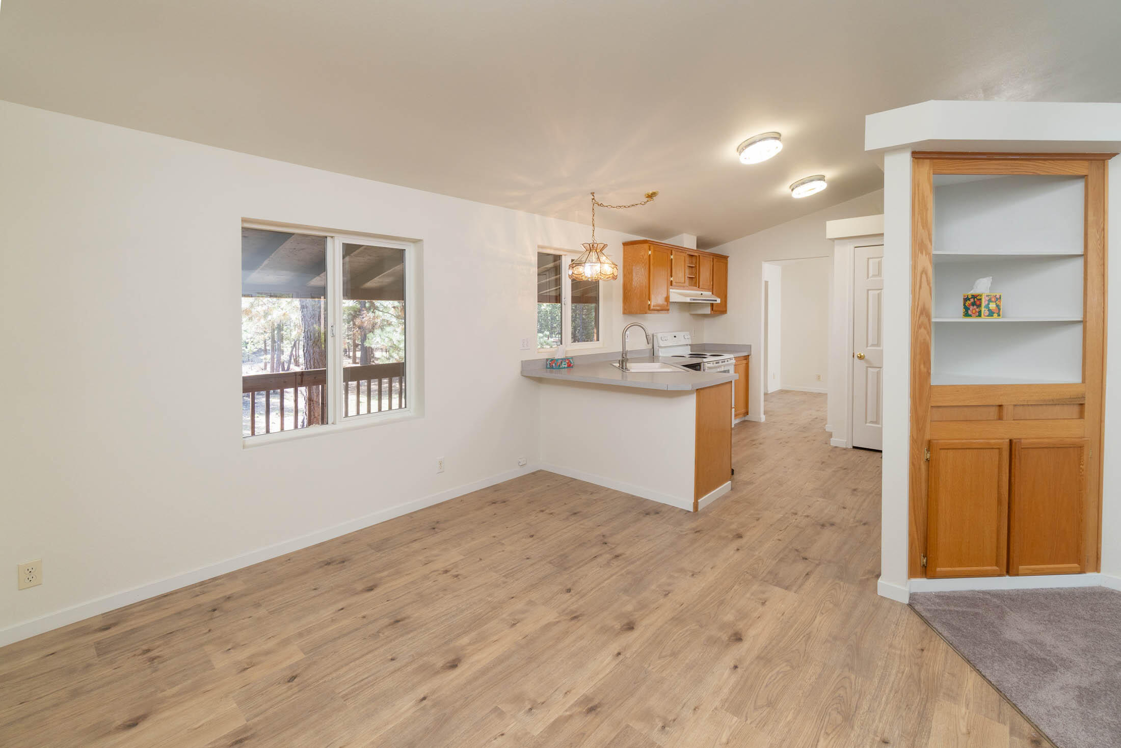 2706 Boone Circle La Pine, OR 97739 - Photo 6 of 32 2106 Boone Ct_0071