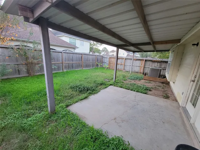 $2,000 | 11827 East Galwan Circle, Houston, TX 77070