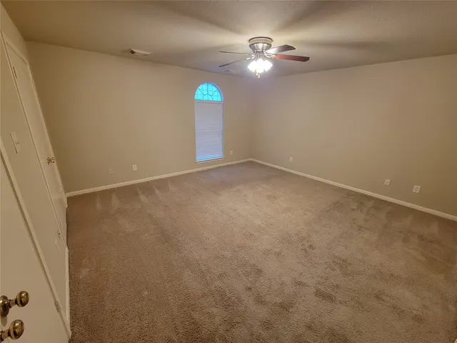 $2,000 | 11827 East Galwan Circle, Houston, TX 77070