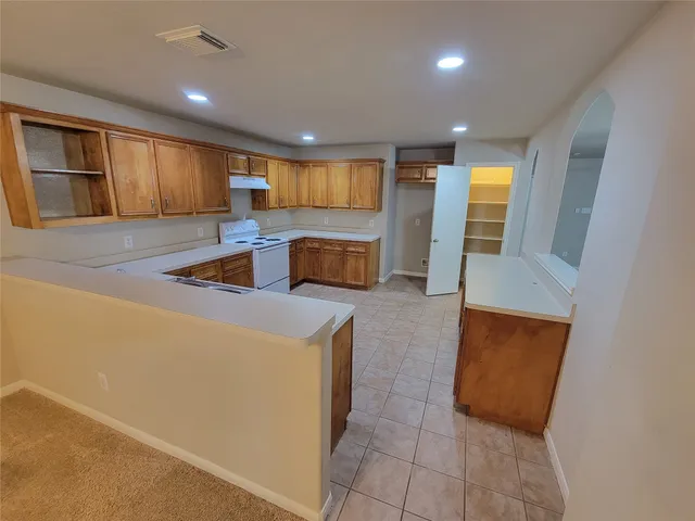 $2,000 | 11827 East Galwan Circle, Houston, TX 77070